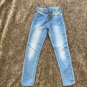 🆕Girls jegging jeans. EUC. Wonder Nation. Only worn a couple times. Like new.